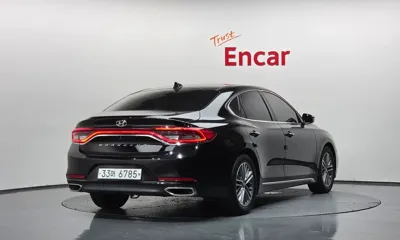 Hyundai Grandeur 2018, 119253 км, за 8205.33 USD