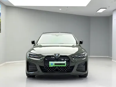 BMW i4 2023, 13000 км, за 21718.24 USD