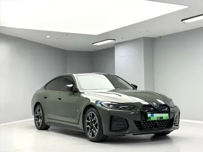 BMW i4 2023, 13000 км, за 21718.24 USD
