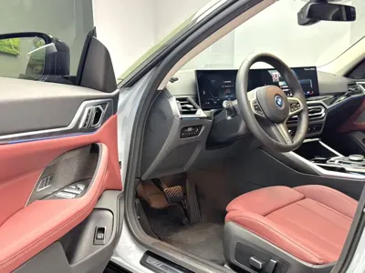 BMW i4 2023, 13000 км, за 21718.24 USD