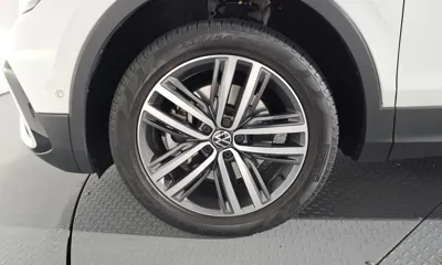 Volkswagen Tiguan 2023, 25673 км, за 20034.15 USD