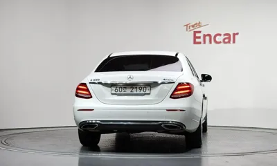 Mercedes-Benz E-Class 2018, 147135 км, за 12936.35 USD