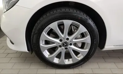 Mercedes-Benz E-Class 2018, 147135 км, за 12936.35 USD