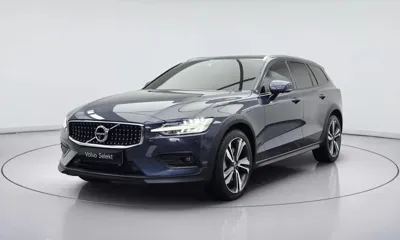 Volvo V60 · 2021 год