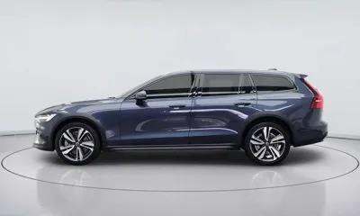Volvo V60 2021, 94625 км, за 16930.38 USD