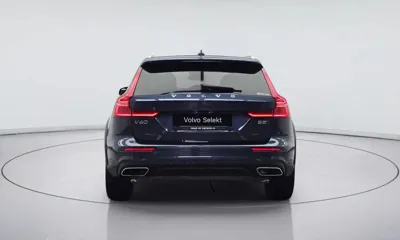 Volvo V60 2021, 94625 км, за 16930.38 USD