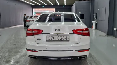 Kia K7 2015, 195915 км, за 4225.44 USD
