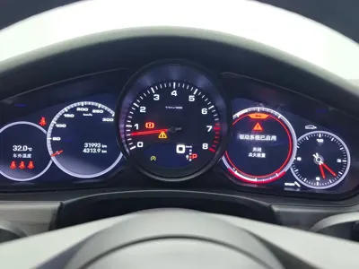 Porsche Panamera 2023, 31000 км, за 93611.52 USD - фото 7