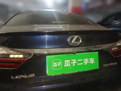Lexus ES 2015, 77000 км, за 15806 USD - фото 5