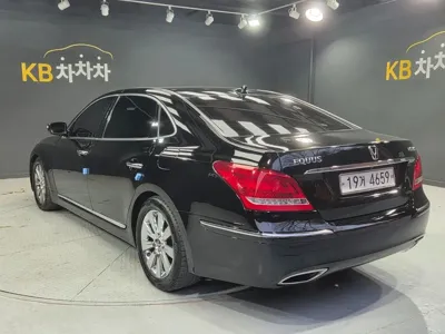 Hyundai Equus 2012, 95000 км, за 3185.33 USD - фото 3