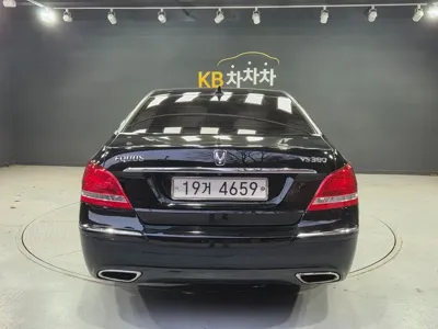 Hyundai Equus 2012, 95000 км, за 3185.33 USD - фото 17