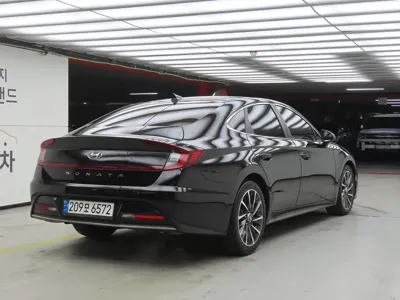 Hyundai Sonata 2022, 142656 км, за 12307.09 USD