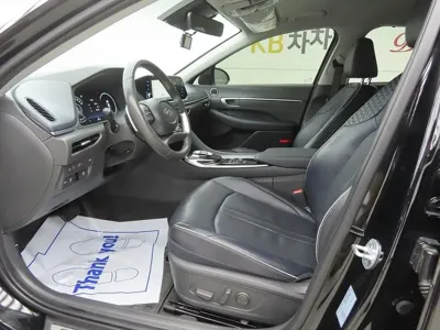 Hyundai Sonata 2022, 142656 км, за 12307.09 USD