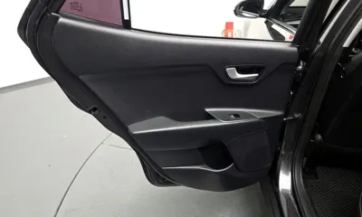 Kia Stonic 2019, 37761 км, за 8794.79 USD - фото 24
