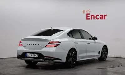 Genesis G70 2022, 32154 км, за 20152.11 USD