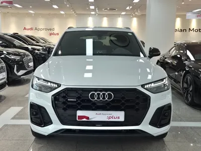 Audi Q5 2024, 23526 км, за 29967.44 USD
