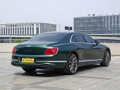 Bentley Flying Spur PHEV 2022, 17000 км, за 257429.82 USD