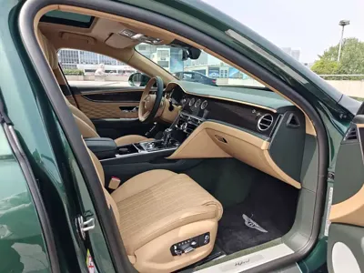 Bentley Flying Spur PHEV 2022, 17000 км, за 257429.82 USD