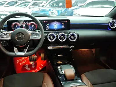 Mercedes-Benz A-Class 2023, 21700 км, за 19128.53 USD - фото 12