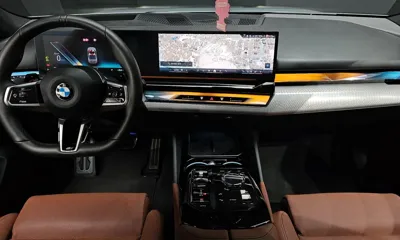 BMW 5-Series 2024, 30535 км, за 49444.77 USD - фото 7