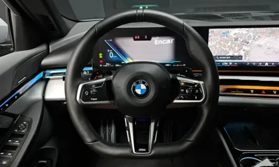 BMW 5-Series 2024, 30535 км, за 49444.77 USD - фото 13