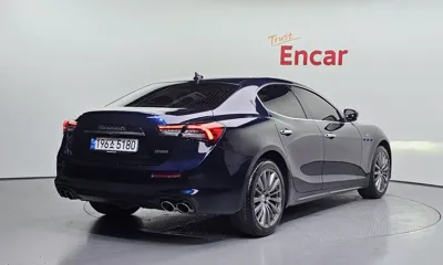 Maserati Ghibli 2022, 6549 км, за 29924.56 USD