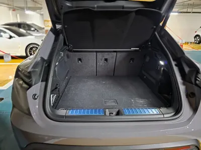 Porsche Macan 2025, 2000 км, за 83307.08 USD