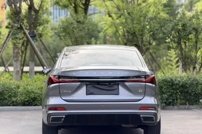 Roewe i5 2023, 22000 км, за 7622 USD