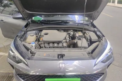 Roewe i5 2023, 22000 км, за 7622 USD - фото 23