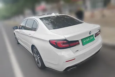 BMW 5 Series 2021, 56900 км, за 38253 USD