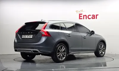Volvo V60 2018, 170833 км, за 5789.75 USD