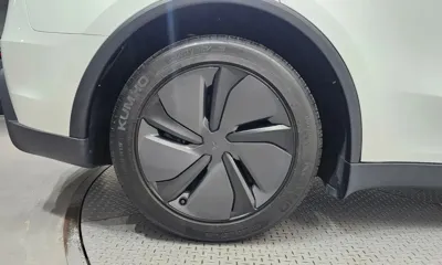Tesla Model Y 2025, 8235 км, за 36224.25 USD