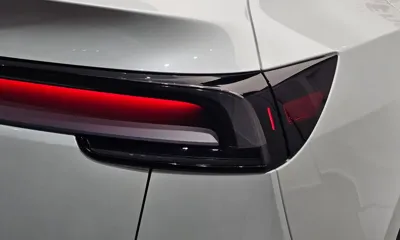 Tesla Model Y 2025, 8235 км, за 36224.25 USD - фото 23