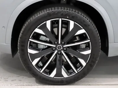 Volvo XC90 2026, 1564 км, за 55374.62 USD