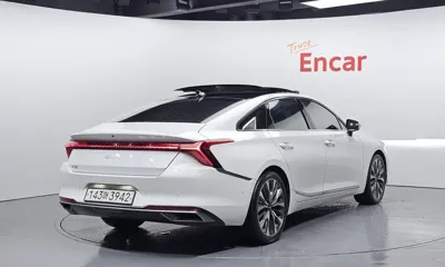 Kia K8 2022, 79829 км, за 16969.22 USD