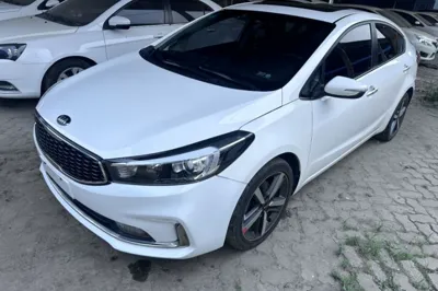 Kia K3 · 2016 год