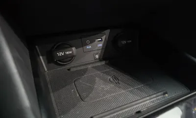 Hyundai Ioniq 2017, 133999 км, за 6958.12 USD - фото 16