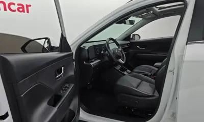 Hyundai Kona 2023, 67377 км, за 14910.66 USD - фото 10