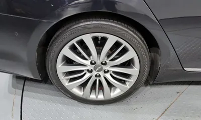 Hyundai Genesis 2016, 71997 км, за 13465.58 USD