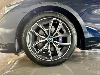 BMW 5-Series 2025, 4354 км, за 40042.01 USD