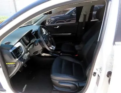 Kia Stonic 2018, 102491 км, за 6940.78 USD