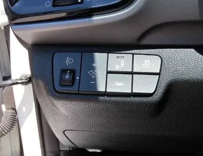Kia Stonic 2018, 102491 км, за 6940.78 USD - фото 11