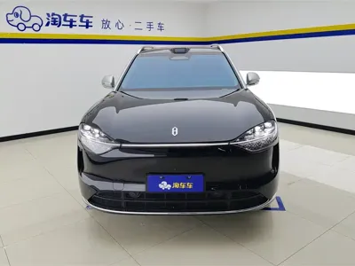 AITO 问界 AITO M9 2025, 13500 км, за 51369 USD