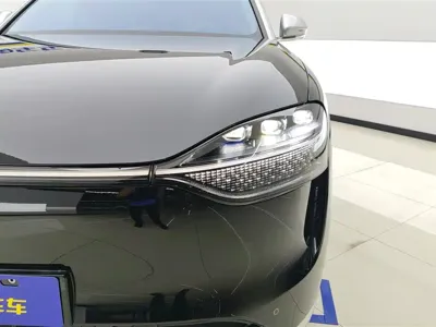 AITO 问界 AITO M9 2025, 13500 км, за 51369 USD