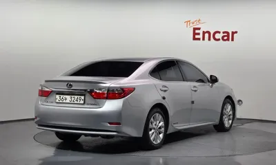 Lexus ES 2013, 246850 км, за 7150.75 USD - фото 2