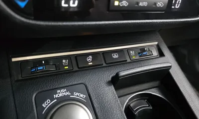 Lexus ES 2013, 246850 км, за 7150.75 USD - фото 19