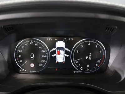 Volvo XC60 2021, 59716 км, за 25732.91 USD - фото 6