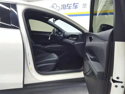 BYD 海豹06 2024, 11000 км, за 10784.4 USD - фото 8