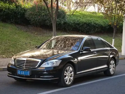 Mercedes-Benz S-Class · 2012 год