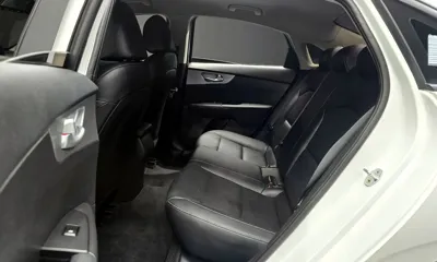 Kia K3 2022, 76436 км, за 11152.68 USD - фото 12